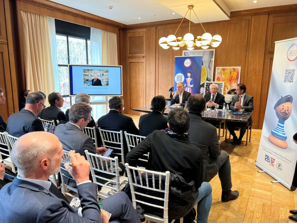 Présentation de la formation immersive par les dirigeants de France Tourisme. Photo France Tourisme