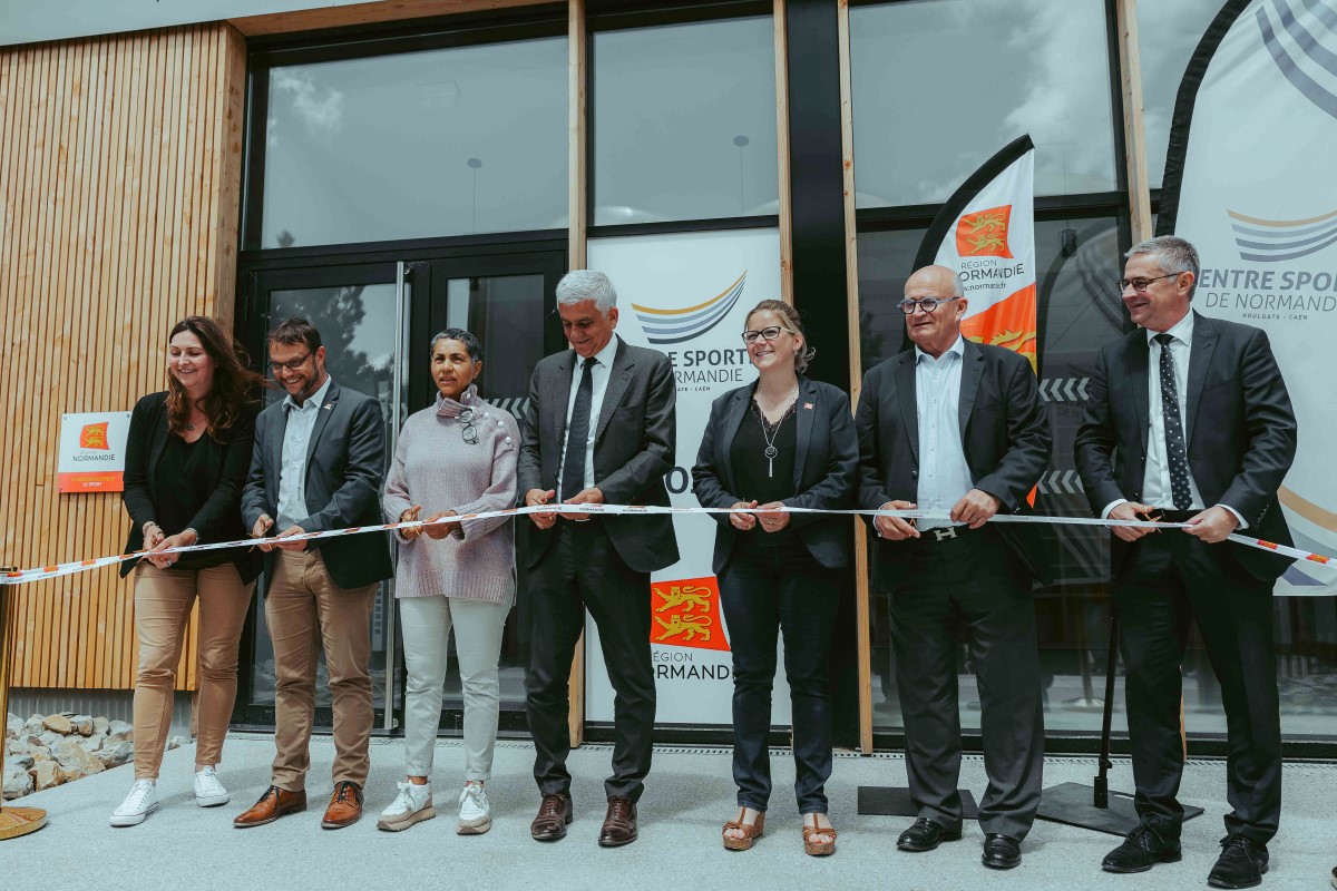 Hervé Morin, président de la Région Normandie, Aline Louisy-Louis, vice-présidente en charge du sport, de la jeunesse et du nautisme, et Jean-Manuel Cousin, président du Centre Sportif de Normandie, ont inauguré les trois nouvelles installations du CSN d’Houlgate.Pierre Galliot - Région Normandie