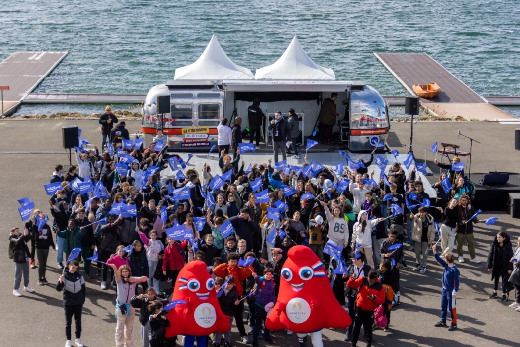 Un rassemblement sportif et festif autour du stade nautique olympique. Photo : © Région Île-de-France/Hugues-Marie Duclos