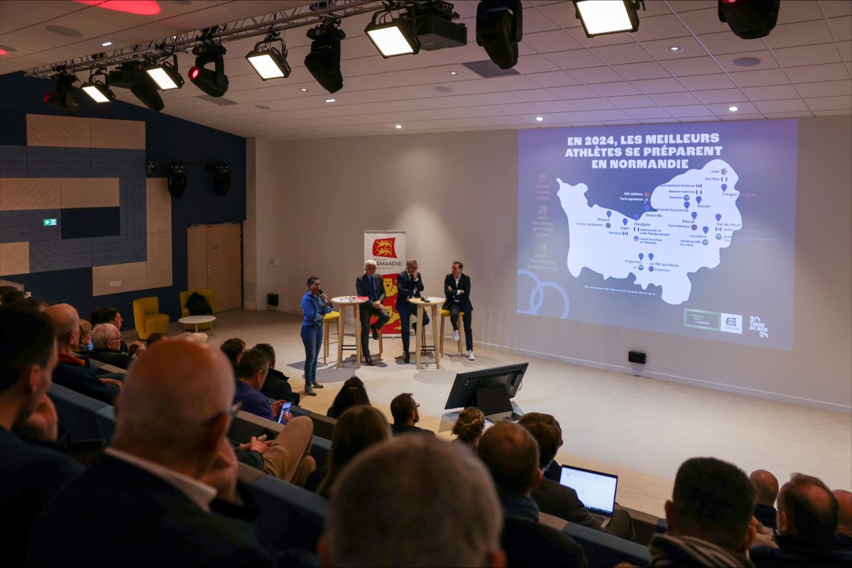 Point d’étape sur l’accueil de délégations sportives internationales en, en présence des représentants du mouvement sportif normand et des territoires concernés. Photo Région Normandie.