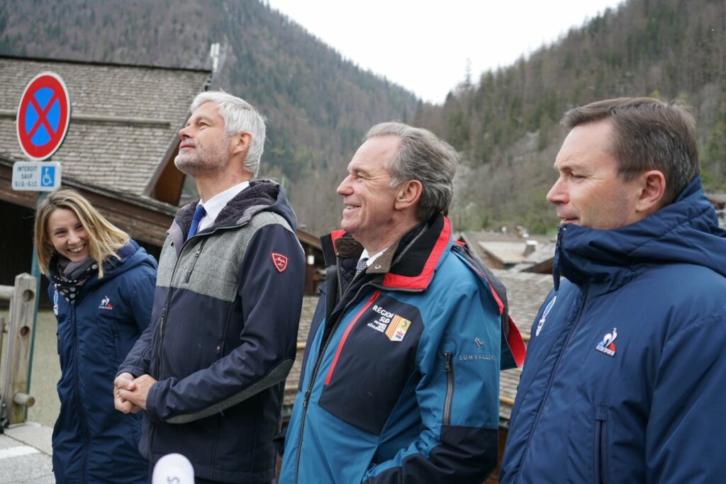 Pendant la visite des sites olympiques, Marie-Amélie Le Fur, présidente du Comité Paralympique français, Laurent Wauquiez, Renaud Muselier et David Lappartient, président du CNODF. Photo Région Sud.