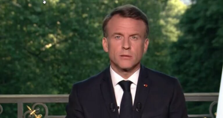 Dimanche, il dissout l’Assemblée nationale. Mercredi, Emmanuel Macron envisage de supprimer les régions… Capture d’écran service de presse de l’Elysée.