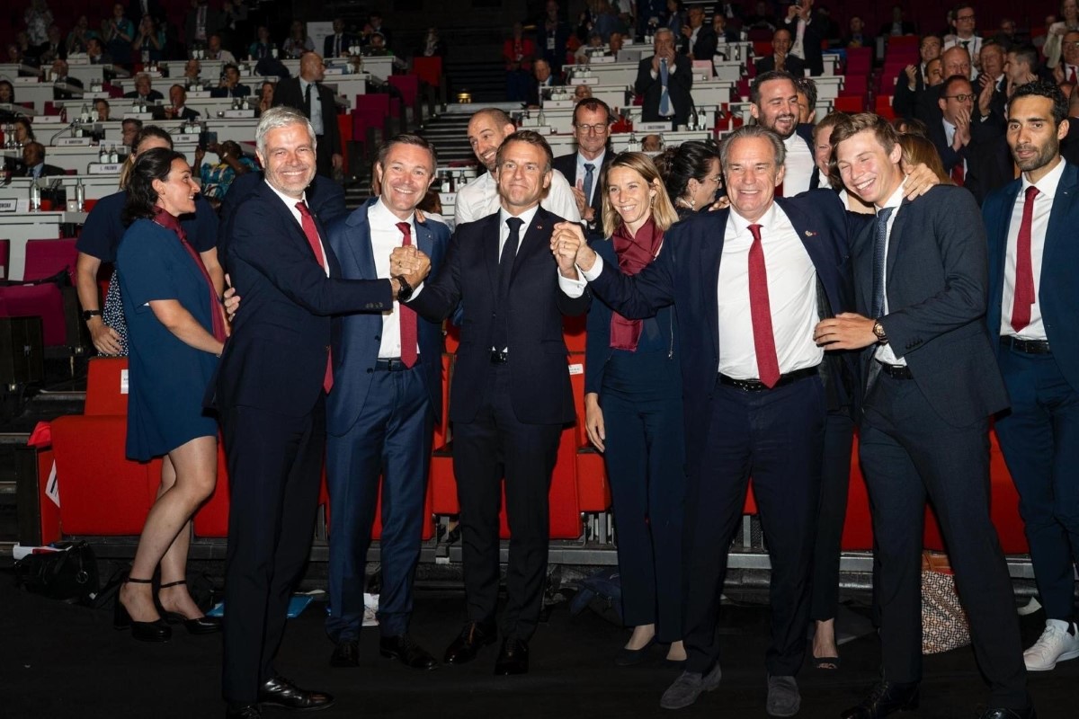 La délégation française à l’annonce du résultat. Crédit photo CNOSF - KMSP