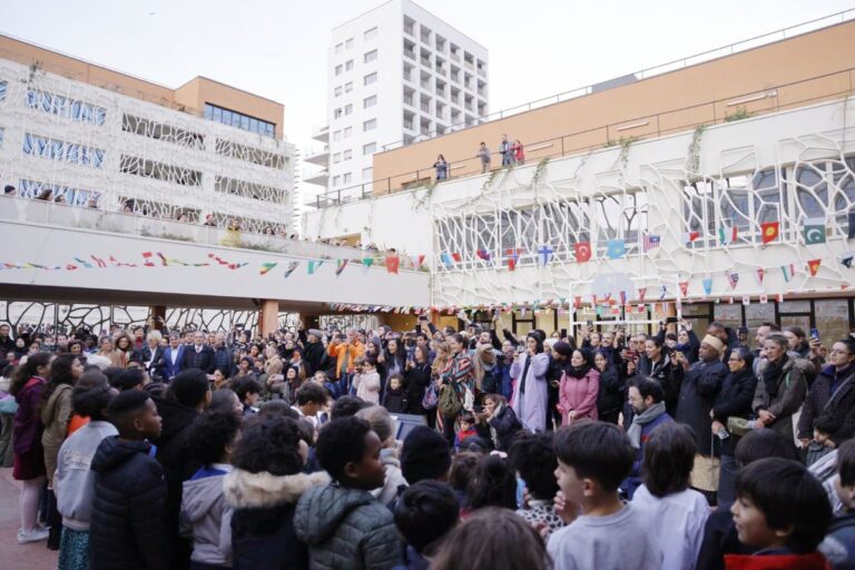Les élèves de l'établissement ont pris part à de nombreuses animations rendant hommage à Jacques Chirac. Photo Guillaume Ruoppolo Département des Bouches-du-Rhône