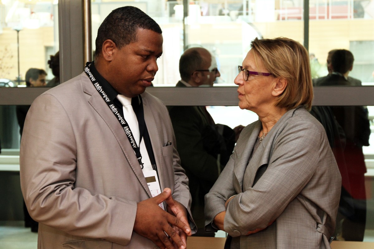 En 2012, le président de la région Mayotte rencontrait la ministre de la Décentralisation Marylise Lebranchu lors du congrès de l'ARF à Lyon (crédit-photo Hugues Marie Duclos Régions Magazine).