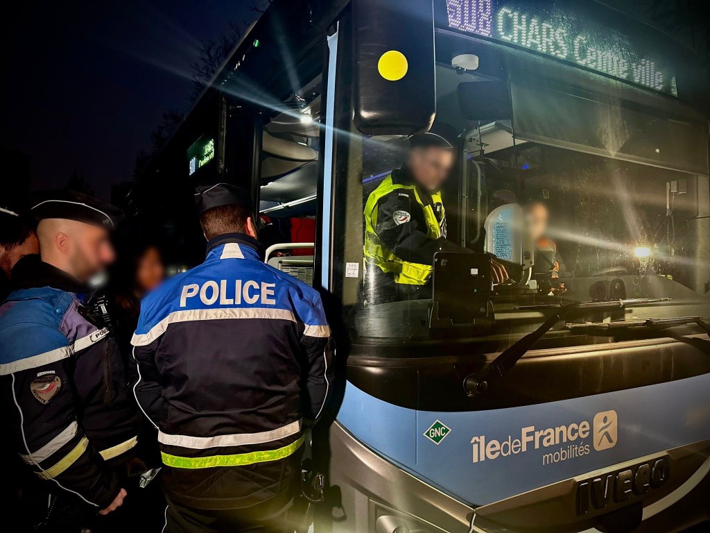 Opérations de contrôle dans la Val d’Oise. Photo ministre de l’Intérieur.