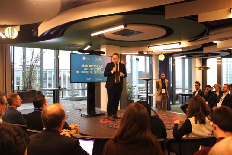 Présentation du programme par Geoffrey Boulard. Photo MGP.