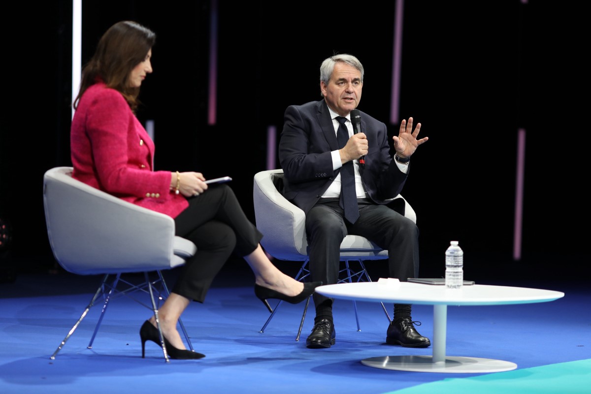 Le président de la région Hauts-de-France Xavier Bertrand durant une plénière. Photo InCyber
