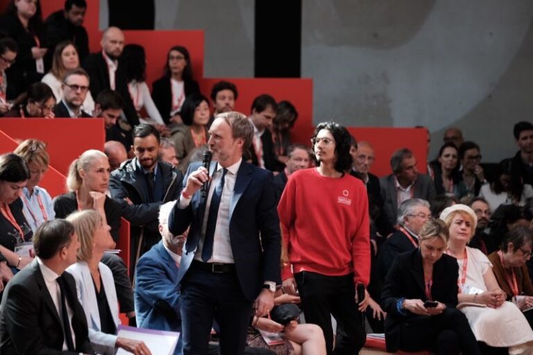 Antoine Saintoyant face à la ministre du Logement Valérie Létard.