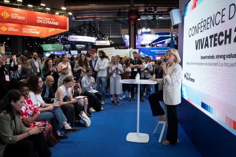 Valérie Pécresse, présidente de la Région le-de-France, a notamment annoncé à VivaTech la création du tout premier fonds d’investissement français dédié à la santé des femmes, « FemTech Île-de-France ». Ce fonds a pour objectif de structurer et soutenir l’écosystème des start-ups spécialisées dans la santé féminine. Photo région IDF