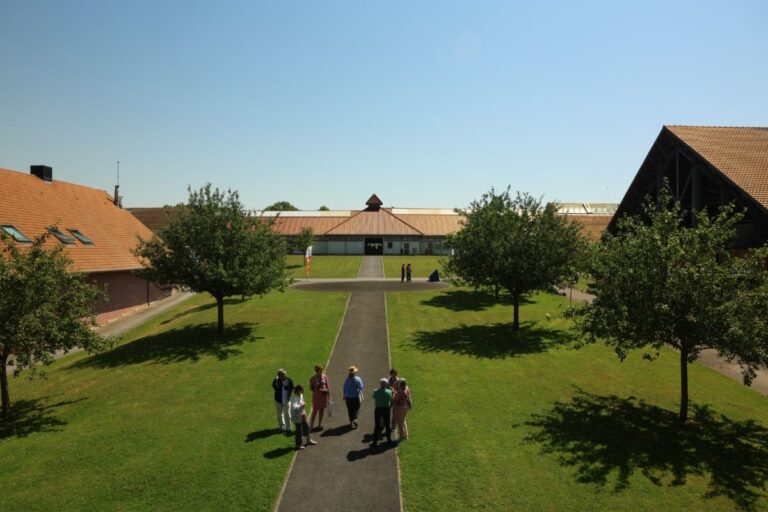 Une inauguration sous le soleil. Photos Régions Normandie.
