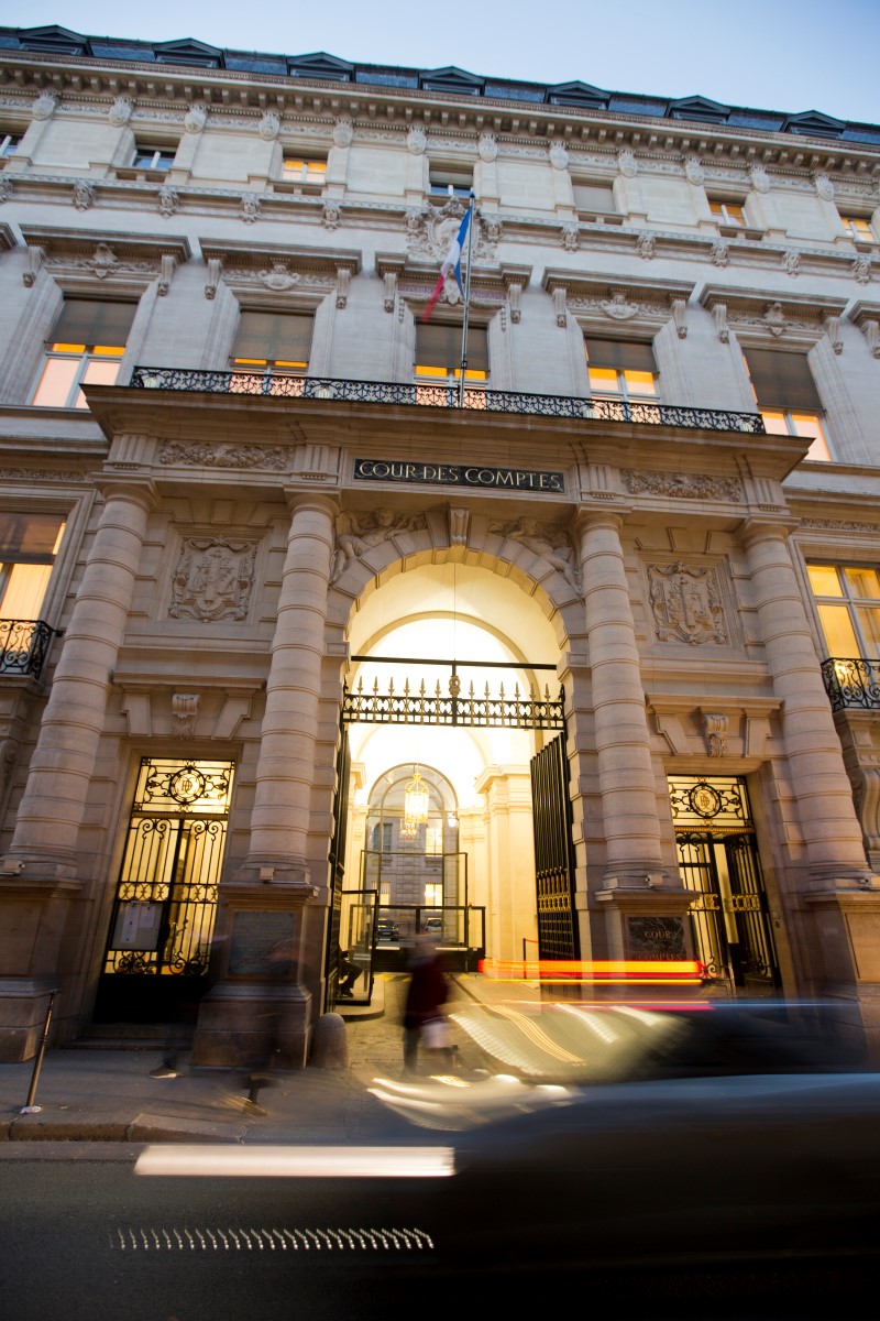 L’entrée de la rue Cambon. Photo Hugues-Marie Duclos Régions Magazine