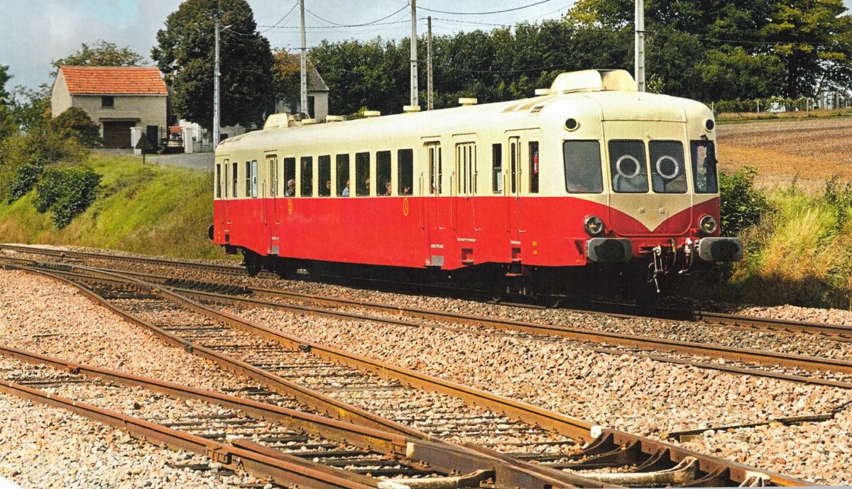Le fameux autorail Picasso a circulé entre Nantes et Pornic des années 50 à 70. Collection ASLO.
