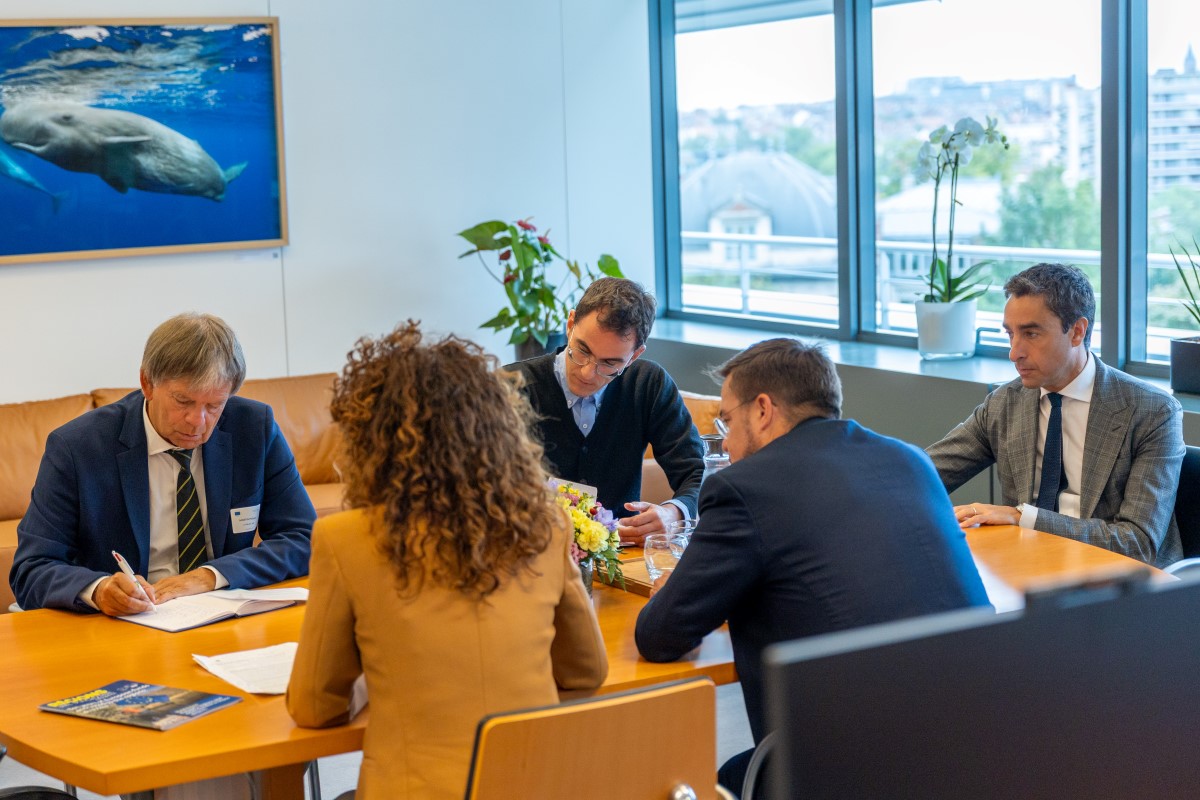 La présidente du CdR a reçu Régions Magazine au siège du Comité, à Bruxelles. Photo CdR