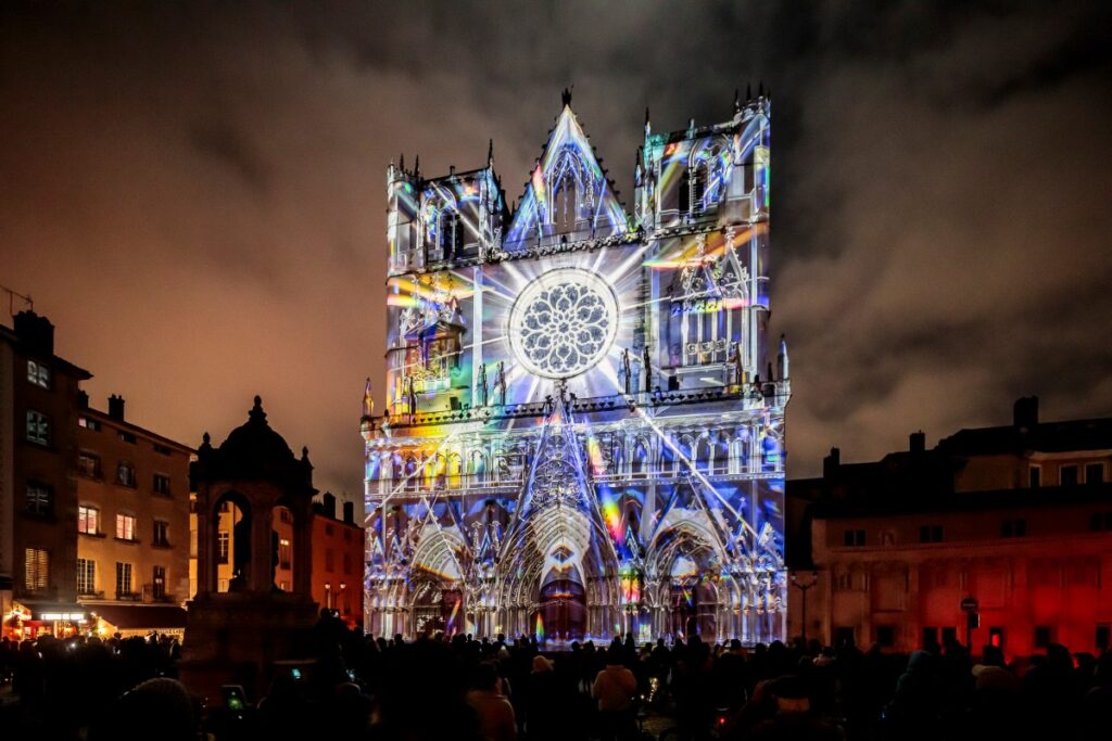 « Lumina » à Saint-Jean, a permis au public de découvrir la Cathédrale de l’intérieur, au travers d’une expérience immersive. Photos Visiter Lyon BriceROBERT
