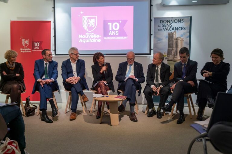 Présentation de l’année par la présidente du Comité régional de Tourisme de Nouvelle-Aquitaine, Christelle Chassagne, aux côtés du président de région Alain Rousset.