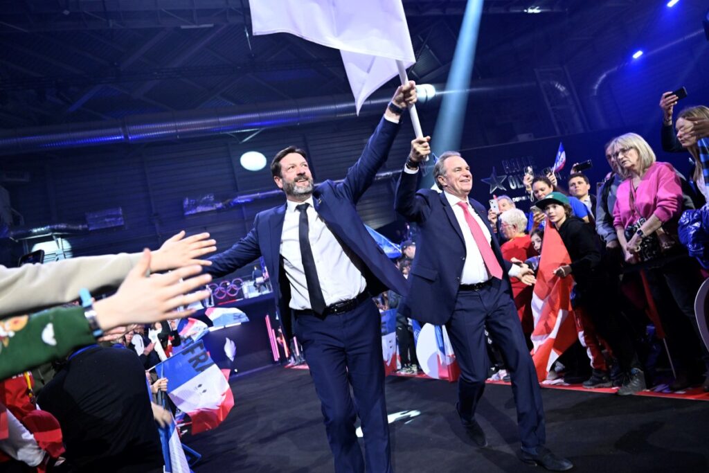 Une grande fête à Albertville pour le retour de la flamme olympique, en présence des athlètes. Photos Auvergne-Rhône-Alpes / Jérôme Pruniaux-Agence ARGO
