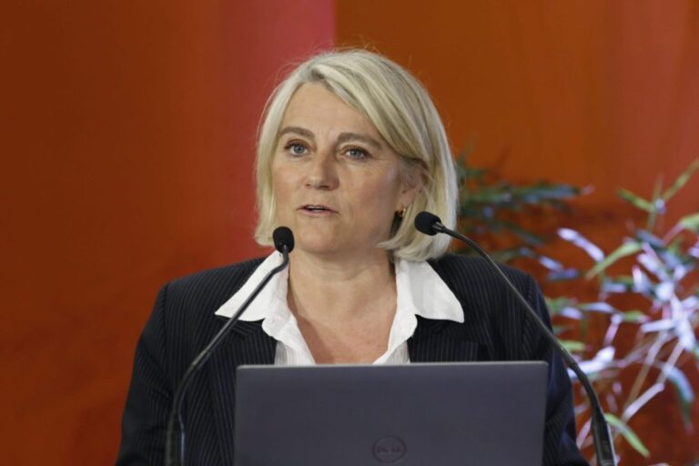 Rhumatologue hospitalière et chef de pôle au CH d’Orléans, conseillère municipale d’Orléans, Stéphanie Rist a été élue député du Loiret en 2017, et été réélue lors d’une partielle le 25 janvier dernier. Elle a été nommée ministre de la Santé, des Familles, de l’Autonomie et des Personnes handicapées le 12 octobre 2025 dans le gouvernement Lecornu 2, succédant à Catherine Vautrin. Photo DR.