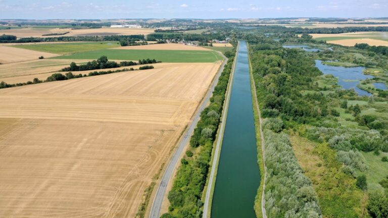 Préfiguration du futur canal Seine-Nord-Europe. Photo SCSNE