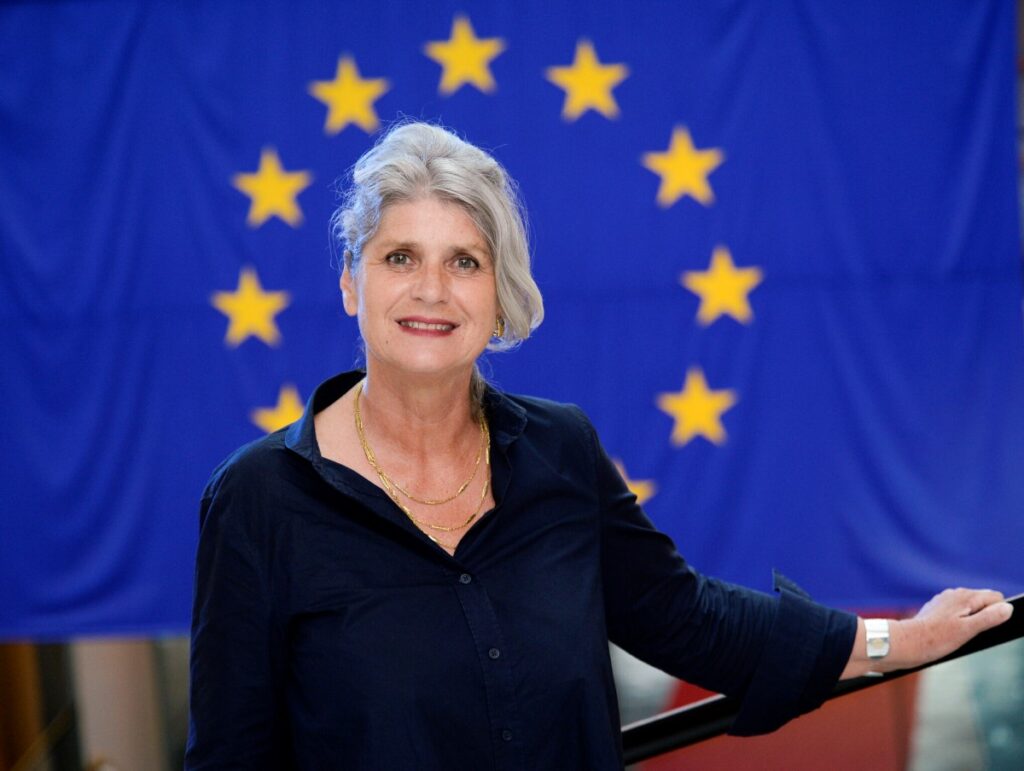 L’étude a été présentée par l’élue française Karine Gloanec-Maurin, conseillère régionale déléguée Europe en Centre-Val de Loire. Photo CdR.