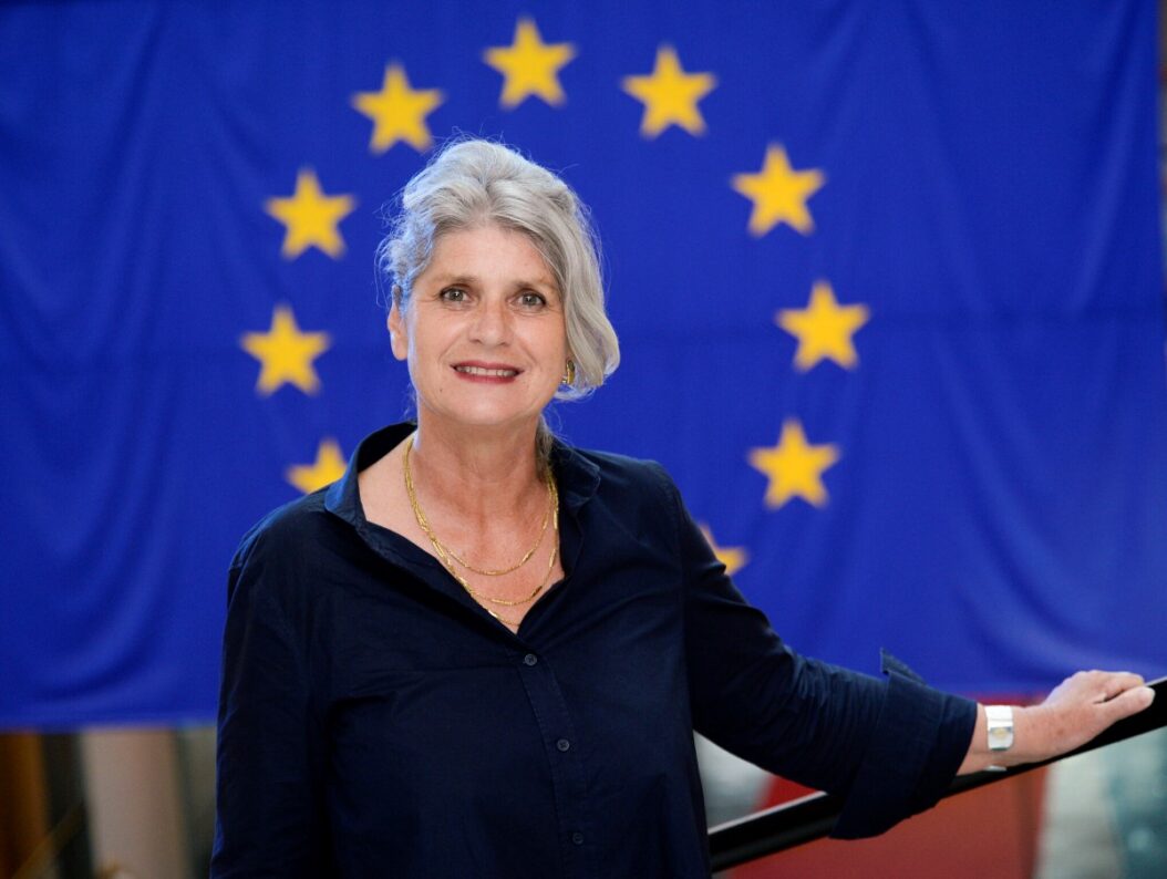 L’étude a été présentée par l’élue française Karine Gloanec-Maurin, conseillère régionale déléguée Europe en Centre-Val de Loire. Photo CdR.