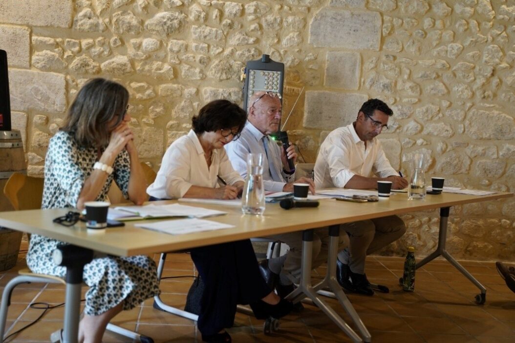 Sophie Brocas et Alain Rousset ont présenté le bilan de la phase territoriale de la conférence de la souveraineté alimentaire. Photo Région N-A.