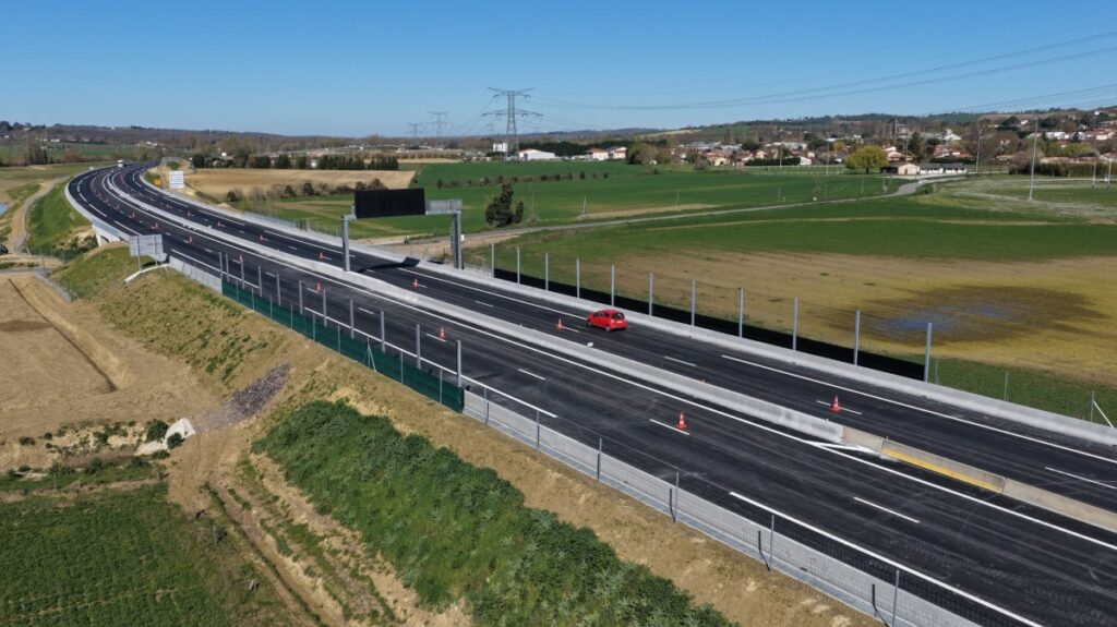 Les travaux de l’A69 continuent d’avancer de façon spectaculaire. Photo NGE.