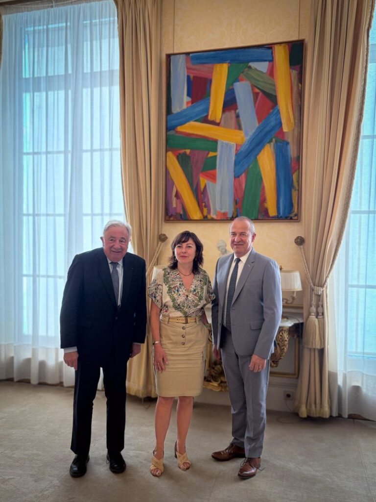 Gérard Larcher, Carole Delga et Jean-François Husson. Photos Régions de France