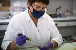 Lovaltech s’appuie sur plusieurs chercheurs de l’université de Tours pour son vaccin anti-covid 19.