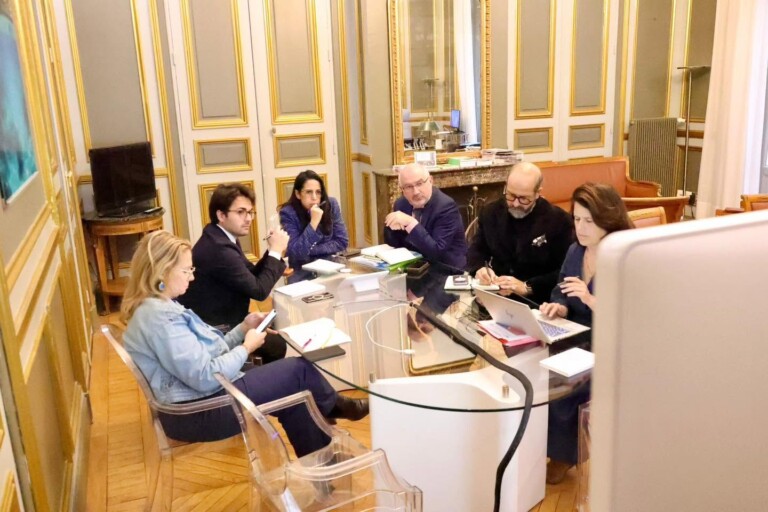 Réunion en visioconférence entre la ministre (au centre) et les préfets des Outre-Mer à la suite des incidents des derniers jours. (Photo : ministère des Outre-Mer)