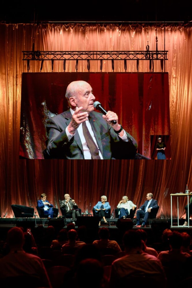 Parmi les intervenants, Alain Juppé, ancien Premier ministre et maire de Bordeaux, a rappelé la genèse de la création des Métropoles.