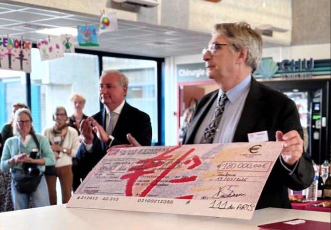 Remise du chèque 2025 à l’Hôpital Purpan. (Photo : 111 des Arts)